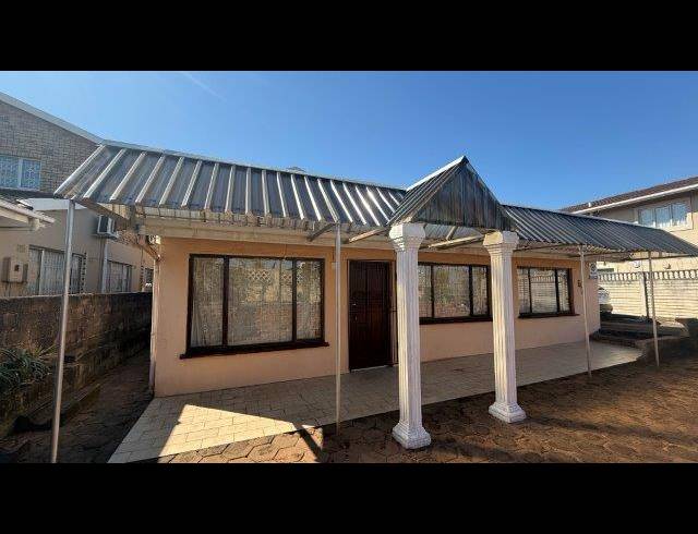 4 BEDROOM HOUSE FOR SALE IN SHALLCROSS